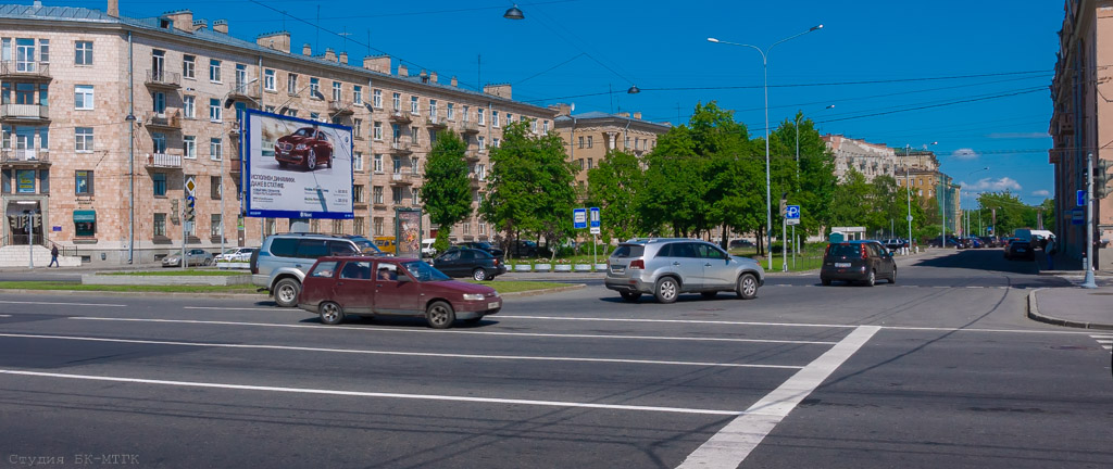 Угол Наличной улицы и Шкиперского протока