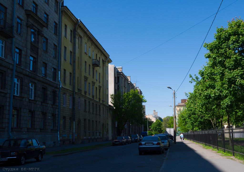 Карташихина улица от Среднего пр. к северу.